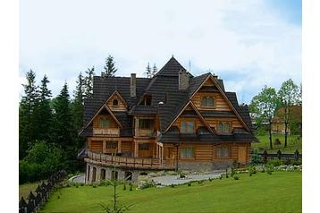 Polonia Privát Zakopane, Exteriorul